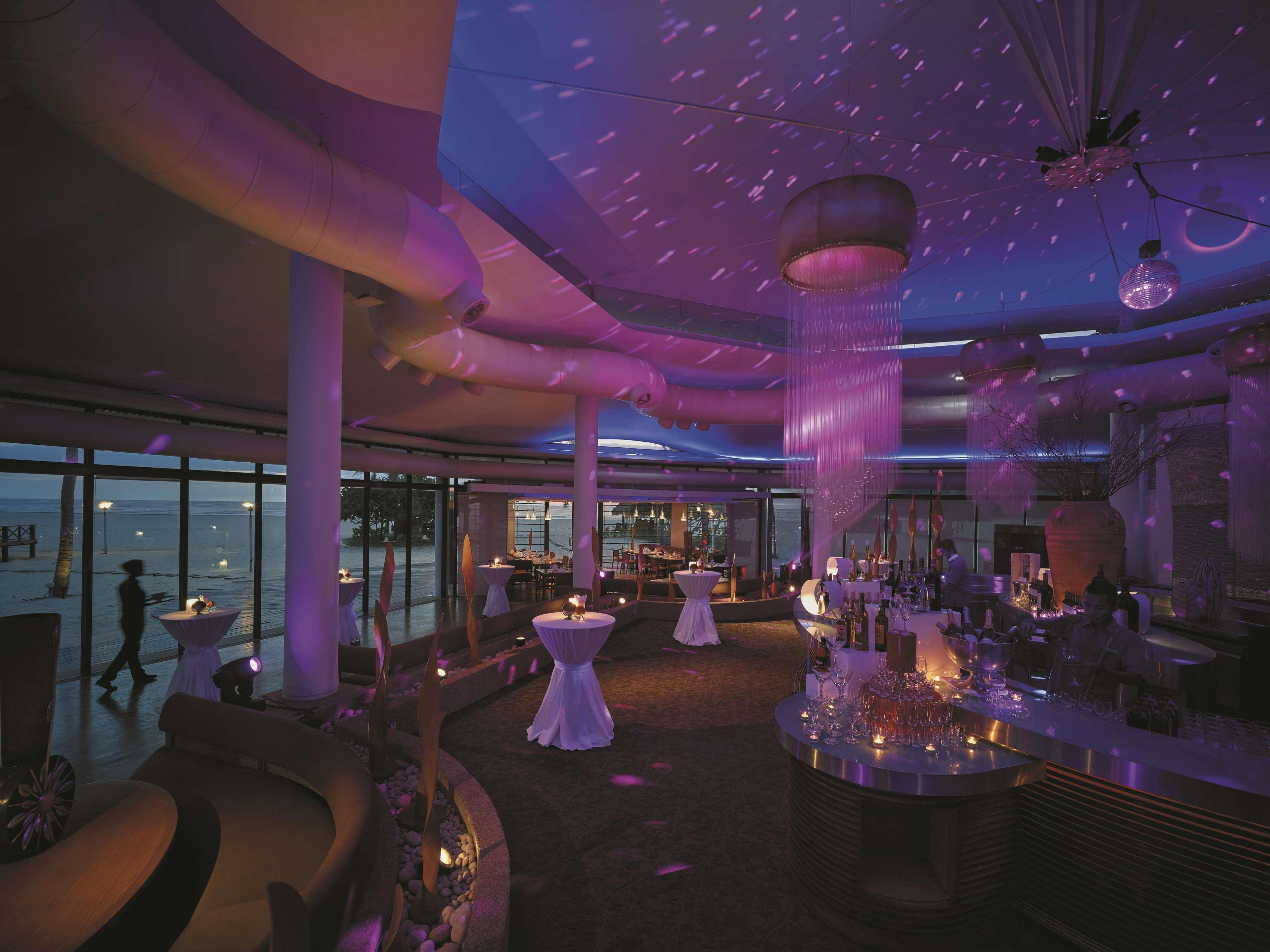 منتجع وسبا شانغريلا - لا راسا ريا كوتا كينابالو المظهر الخارجي الصورة The interior of the nightclub