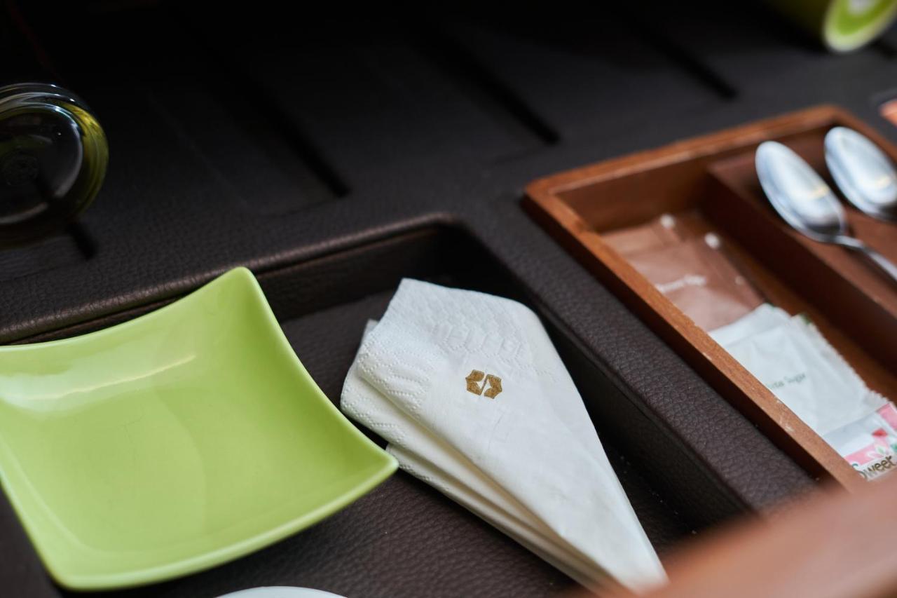 منتجع وسبا شانغريلا - لا راسا ريا كوتا كينابالو المظهر الخارجي الصورة A folded napkin