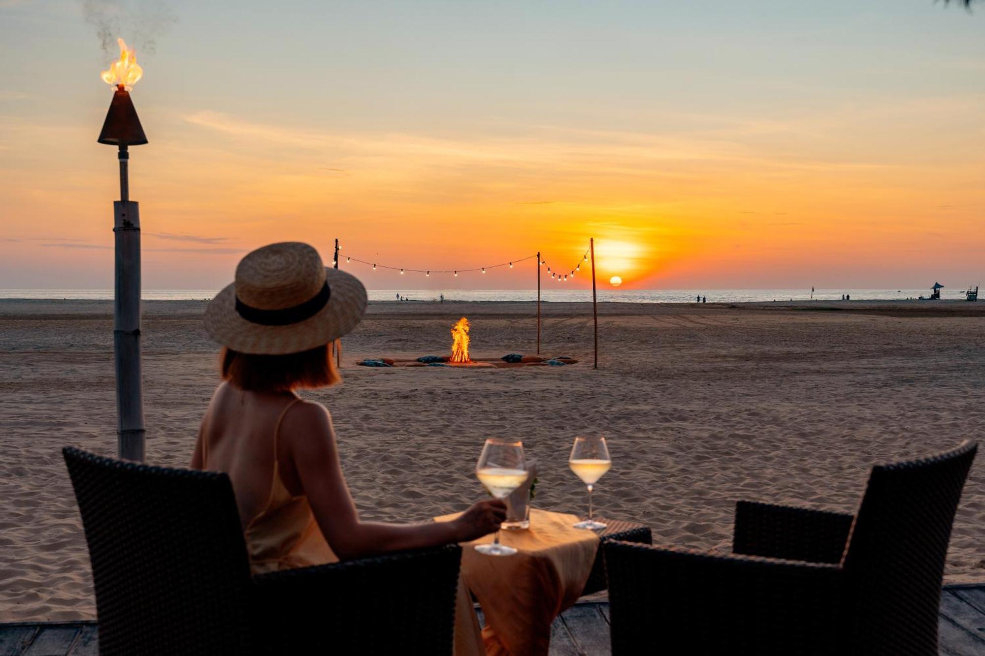 منتجع وسبا شانغريلا - لا راسا ريا كوتا كينابالو المظهر الخارجي الصورة Sunset at the beach